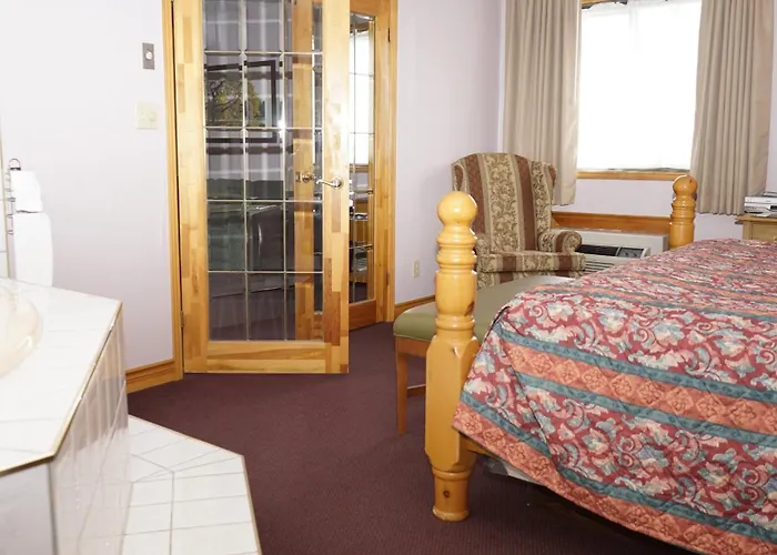 Deluxe King Suite