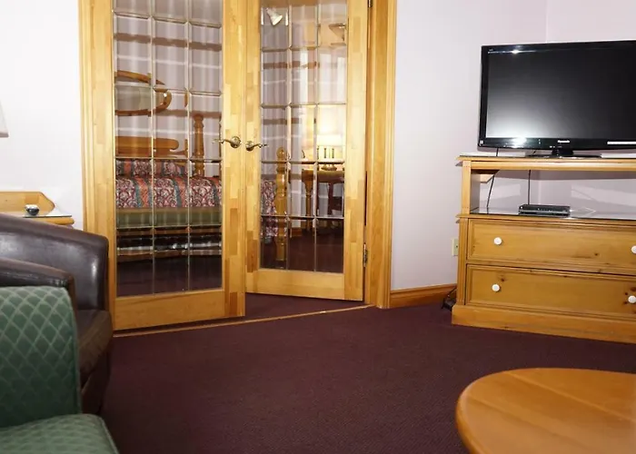 Deluxe King Suite